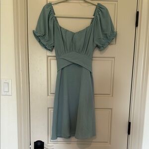 Green Puff Sleeve Sweetheart Midi Dress